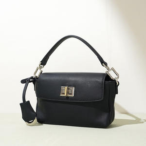 सभी मौसमों के लिए मिनी काले वास्तविक काउटबॉडी मैसेंजर हैंडबैग सभी मौसमों के लिए विंटेज शैली - Product Image 4