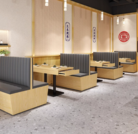 Ensemble de table et de chaises carrées en bois de chêne stratifié moderne personnalisé pour hôtel et restaurant commercial