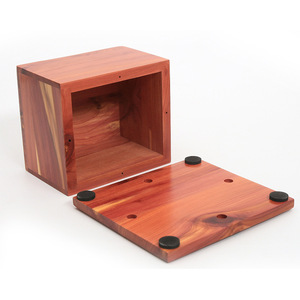 Urna Funeraria Cuadrada de Cedro Rojo para Adultos, Hecha a Mano, de Madera Sólida, para Condolencias, 13.7x12.2x8.6cm - Product Image 2