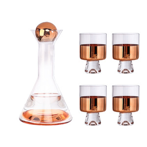 Sang Trọng Thủy tinh trong suốt Decanter & mát chai nước cup <span class=keywords><strong>Set</strong></span> cho Whisky trong hộp quà tặng - Product Image 1