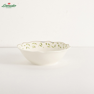 ชุดจานเซรามิกดีไซน์พิเศษลายใบไม้สีเขียว ผลิตจากกระดูกจีนคุณภาพสูง เหมาะสำหรับร้านอาหารและโรงแรมระดับบูติก - Product Image 5