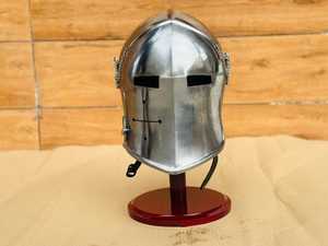 Casque de guerrier médiéval authentique en acier, armure durable pour collection et costume de festival Renaissance - Product Image 1