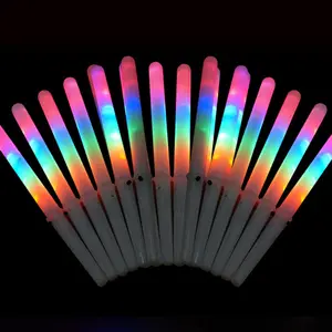 2023 vendita calda della fabbrica Glow Candy Baton di cotone con bacchetta leggera in schiuma a Led