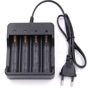 4 ranuras 18650 <span class=keywords><strong>cargador</strong></span> batería de iones de litio 4,2 V enchufe UE/EE. UU. luz indicadora con <span class=keywords><strong>cable</strong></span> linterna 4*18650 baterías <span class=keywords><strong>cargador</strong></span> <span class=keywords><strong>Cable</strong></span> de carga - Product Image 1