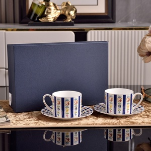 Vente en gros de soucoupe vintage en poterie pour petit-déjeuner tasse en argile tasse en céramique tasse à café soucoupe pour cadeau - Product Image 1