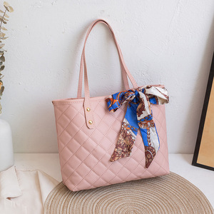 Sac fourre-tout en cuir PU grande capacité brodé losanges, sac à bandoulière pour femme avec foulard en soie - Product Image 4