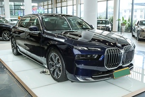 Nouvelle berline haut de gamme 735Li de qualité supérieure, pack luxe, roues R20, moteur turbo, transmission <span class=keywords><strong>automatique</strong></span>, couple de 400 Nm - Product Image 3