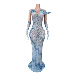 Abito Unico Lusso Leggero Blu Lago con Motivo Strass e Top a Tubino, Modello a Coda di Pesce, per Banchetti, Cantanti, Sfilate, Esami d'Arte e Cerimonie - Product Image 5