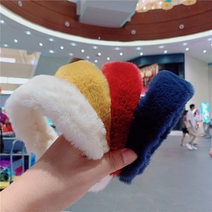 الكورية السيدات إكسسوارات الشعر أزياء الفتيات الخريف الشتاء هيرباند أفخم رباط شعر الحلو أرنب منفوش الفراء عقال للنساء - Product Image 2