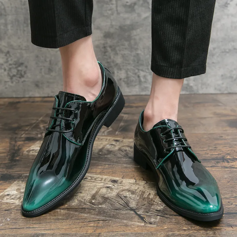 Latest Design Size 14 Green Lace Up Hard Wearing Green Color Point Toe Men Patent Leather Shoes