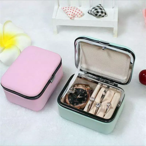Estuche de Almacenamiento de Joyas de Cuero PU, Caja de Almacenamiento de Viaje Portátil y Bonita, Embalaje de Terciopelo para Anillos, Pulseras y Collares, Espejo, Cierre de Cremallera Ele Queen - Product Image 1