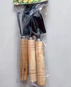 ชุดเครื่องมือทำสวนเหล็กกล้าคาร์บอนคุณภาพสูง DIY อเนกประสงค์ ประกอบด้วยพลั่ว คราด จอบ คันพรวนดิน ด้ามไม้ - รับผลิตตามแบบ OEM สำหรับอุตสาหกรรม - Product Image 3