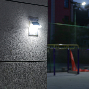 Luces Solares de Jardín para Montar en Pared, LED, Impermeables, con Sensor de Movimiento, para Patio, Jardín y Casa - Product Image 4