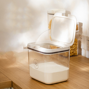 Boîte de conservation alimentaire hermétique One Touch en PET transparent pour farine, riz et céréales avec couvercle à pression et cuillère doseuse - Product Image 2