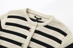 All'ingrosso 2024 autunno Vintage <span class=keywords><strong>Cardigan</strong></span> lavorato a maglia a righe bianche e nere maglione da donna stile <span class=keywords><strong>corto</strong></span> - Product Image 3