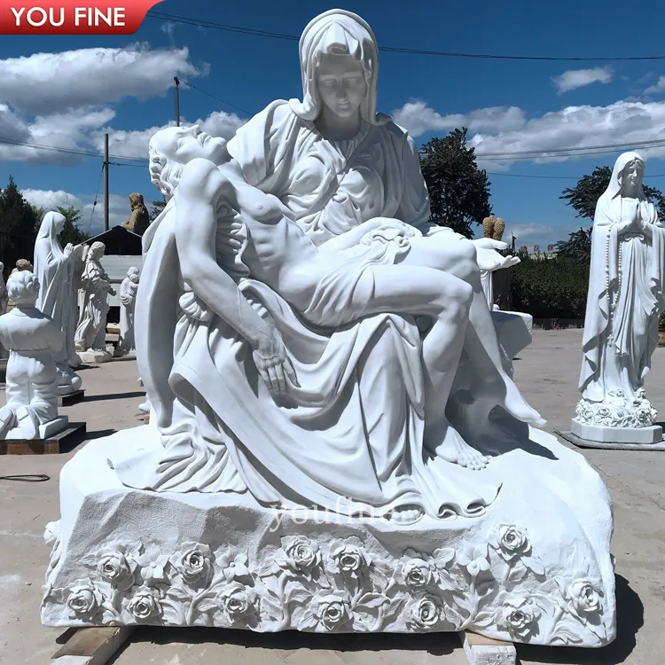 Estatua tallada a mano de piedra Natural religiosa, estatua de Pieta de mármol blanco tallado a mano