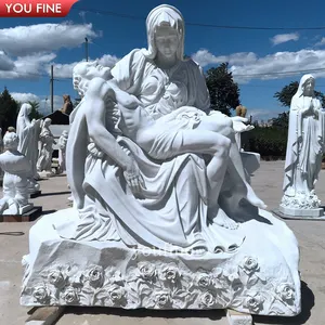 教会の宗教的な天然石の手彫りの白い大理石のピエタ像の彫刻