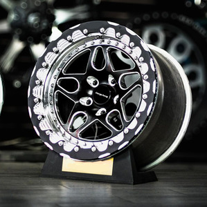 Rines de Carreras de Arrastre Personalizados de Aleación en Negro 5x4.75 5x4.5 17x11 17x10 5x114.3, Rines Forjados de 2 Piezas con Beadlock para <span class=keywords><strong>Mustang</strong></span> Supra MKV - Product Image 2