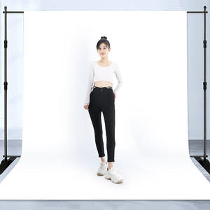 Fondo de Fotografía de 3x2 Metros, Telón de Fondo Blanco y Verde para Estudio, Video, Cine, Sesiones Fotográficas y Transmisiones en Vivo - Product Image 1