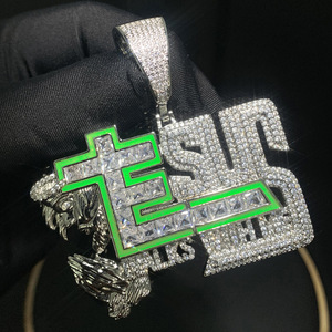 Collana con Ciondolo di Preghiera in Smalto Luminoso e Pietre di Rame CZ per Uomo, Gioielli Hip Hop - Product Image 2