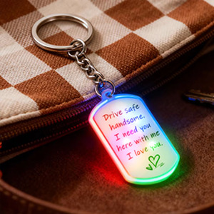 พวงกุญแจพีวีซีพิมพ์ลาย UV พร้อมลาย<span class=keywords><strong>น</strong></span>ูน LED สีสั<span class=keywords><strong>น</strong></span>สดใส ทนทา<span class=keywords><strong>น</strong></span>ต่อแรงกระแทก ของขวัญสุดฮิต ดีไซ<span class=keywords><strong>น</strong></span>์ทันสมัย รับทำตามสั่ง ของสะสม แบรนด์ดัง - Product Image 3