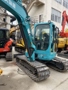 Offre Spéciale : Mini-Excavatrice KX161 d'occasion, d'origine japonaise, sur chenilles, 5,6 tonnes, moteur PLC, certifiée CE - Product Image 2