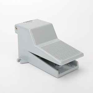 Vanne à pédale 4F210-08 pour le contrôle de inversion du cylindre, à commande au pied, pour milieux à température normale - Product Image 2