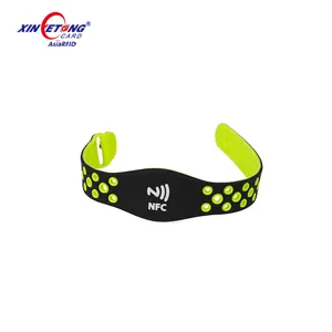 स्मार्ट खेल एनएफसी सिलिकॉन wristband/armband/कंगन कस्टम लोगो मोबाइल फोन पढ़ने के लिए छवि मुद्रण/रिकॉर्डिंग