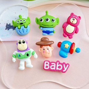 Juego <span class=keywords><strong>de</strong></span> dijes <span class=keywords><strong>de</strong></span> resina estilo Toy Story, cabujones planos <span class=keywords><strong>de</strong></span> Buzz Woody Alien para decoración <span class=keywords><strong>de</strong></span> funda <span class=keywords><strong>de</strong></span> teléfono DIY y manualidades con pegamento en crema - Product Image 3