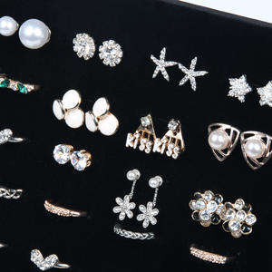 ブラックベルベットジュエリーリングディスプレイスタンド50リングホルダージュエリースタンド直立ディスプレイカードディスプレイボード小道具 - Product Image 3