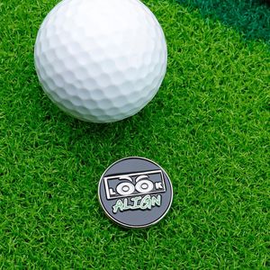 Nouveau marqueur de golf en métal émaillé en forme de boule, peinture cuite au four, avec design créatif style queue de billard, clip magnétique pour casquette, disponible en stock - Product Image 4