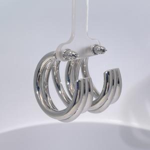 Pendientes de Aro Tianyu Gems, Diseño Simple y Clásico de Tres Capas en Forma de Jaula con Diseño Geométrico, Latón Chapado en Oro, Sin Piedras Preciosas - Product Image 2