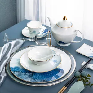 Vaisselle de luxe Os fin motif bleu de Chine avec bordure dorée Ensembles d'assiettes à dîner Vaisselle Ensemble de table