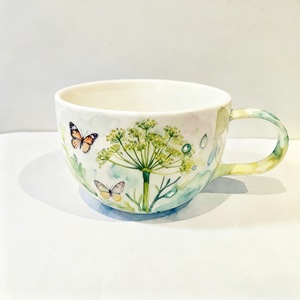 Taza de café de porcelana personalizada, diseño de hierba de anís pintado a mano, perfecta para las vacaciones - Product Image 1