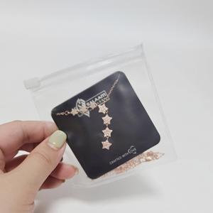 Tarjetas de Exhibición de Joyería con Estampado en Lámina Dorada Personalizadas - Empaque de Marca para Collares y Pulseras - Product Image 6