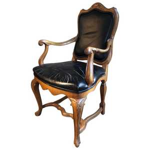 Fauteuils d'époque <span class=keywords><strong>Louis</strong></span> <span class=keywords><strong>XV</strong></span> sculptés en cuir noir véritable Fauteuils de salon classiques du XVIIIe siècle - Product Image 1