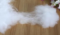 Fibre de polyester recyclé 100 % polyester brut de Chine, en fibres courtes, blanc optique et blanc blanchi, pour le filage et le non-tissé