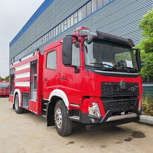 Camion dei pompieri Sinotruk in offerta, nuovo camion cisterna per l'antincendio, camion per il reparto dei <span class=keywords><strong>vigili</strong></span> <span class=keywords><strong>del</strong></span> <span class=keywords><strong>fuoco</strong></span> in vendita. - Product Image 3