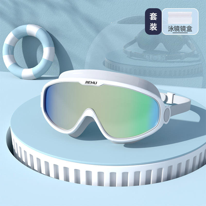 สีขาวโปร่งแสง