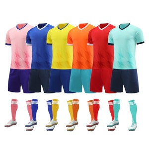 Maglia da Calcio Professionale Personalizzata per Squadre con Tessuto di Alta Qualità ad Asciugatura Rapida Ideale per Giocatori e Tifosi di Calcio - Product Image 1