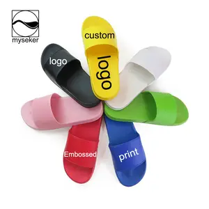 Calcetines deslizantes personalizados, calcomanías con impresión de transferencia de papel, pantuflas chinas personalizadas, deslizantes de lana de animales, zapatillas en relieve de casa