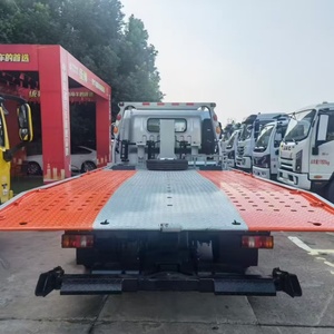 Nouveau type de véhicule de secours routier : Grue de dépannage rotative et remorque à plateau inclinable pour le remorquage d'accidents - Product Image 5