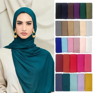 Grosir 185*85Cm Turki Malaysia Warna Solid Lembut Wanita Muslim Wanita Selendang Katun Modal Jersey Jilbab Pemasok Syal