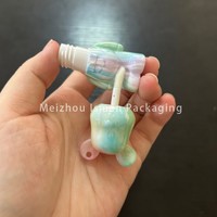 ISMAN Tubes de brillant à lèvres miniatures 2 ml en forme d'ours de dessin animé, emballages mignons vides pour brillant à lèvres avec porte-clés pour enfants, flacon de brillant à lèvres personnalisable avec logo