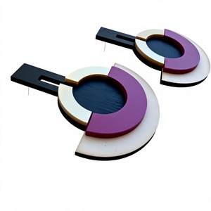 Pendientes de Acrílico y Lucite de Alta Calidad para Mujer, Diseño Moderno, Accesorio de Moda para Bodas y Fiestas - Product Image 4