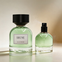 Flacon de parfum élégant et transparent de qualité supérieure, 30 ml, 50 ml, 100 ml, flacon en verre vide avec pulvérisateur à pompe et impression sérigraphique, bouchon noir