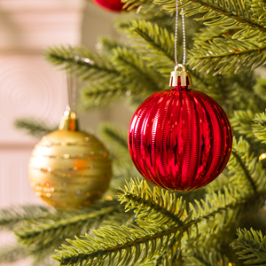 Lot de 50 boules de Noël de luxe incassables, 3 couleurs, tailles variées, décorations de sapin en plastique, pour fêtes de fin d'année - Product Image 4