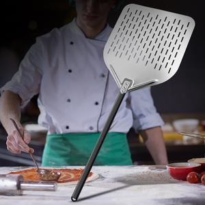 Pala <span class=keywords><strong>de</strong></span> Pizza <span class=keywords><strong>de</strong></span> Aluminio Perforada con Mango Extendido, Paleta Giratoria Rectangular para Hornear Pizza (14 x 12 Pulgadas) - Product Image 3