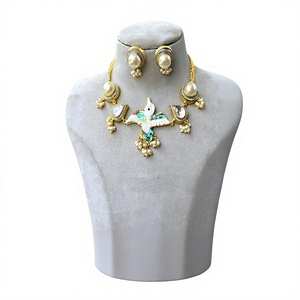 Elegante Juego de Collar y Aretes Chapados en Oro de Primera Calidad, Joyería de Moda para Mujer, Regalo de Boda - Product Image 2