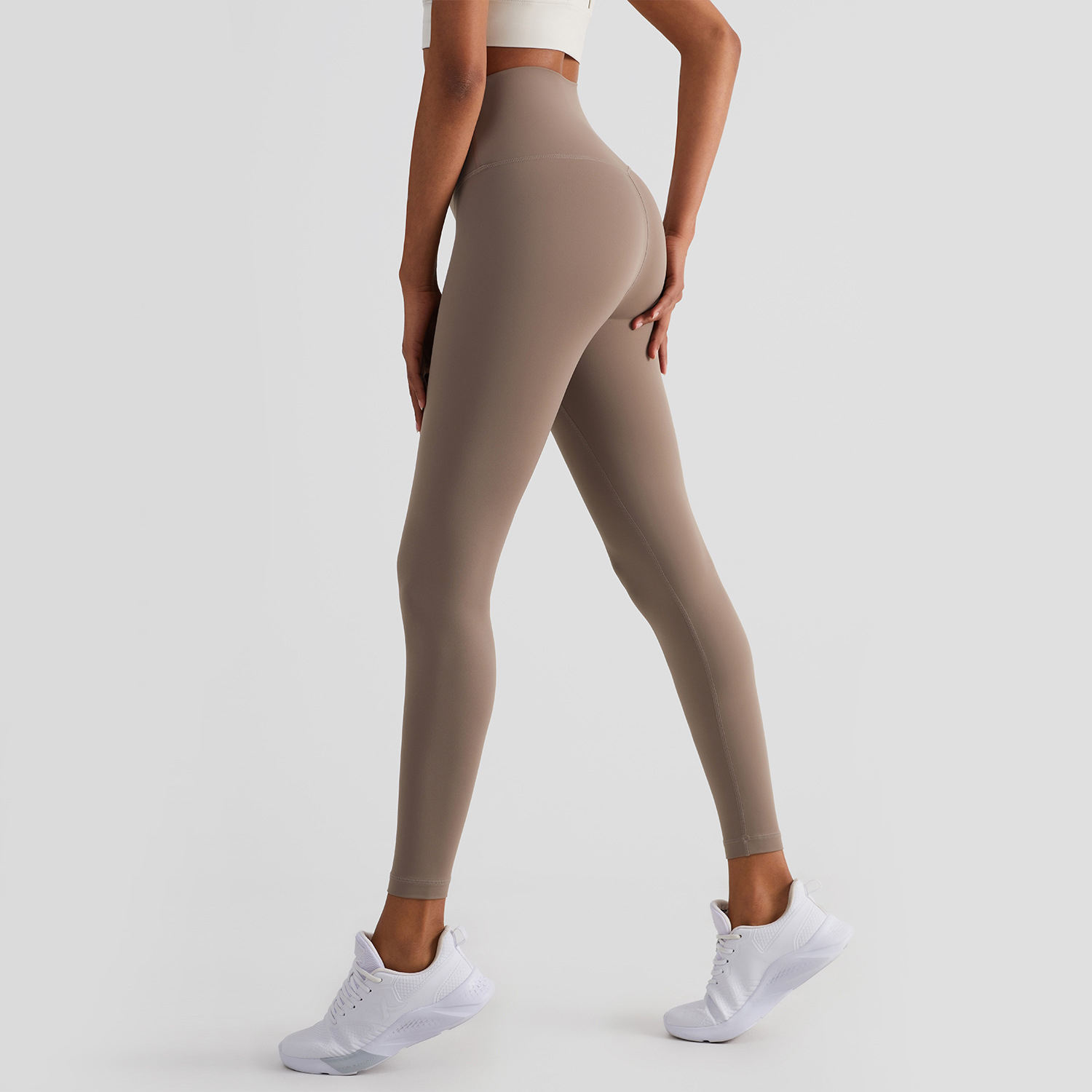 สีน้ำตาลเข้ม